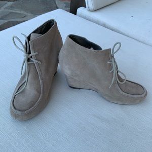 Dolce Vita Suede Wedge Booties Sz 10